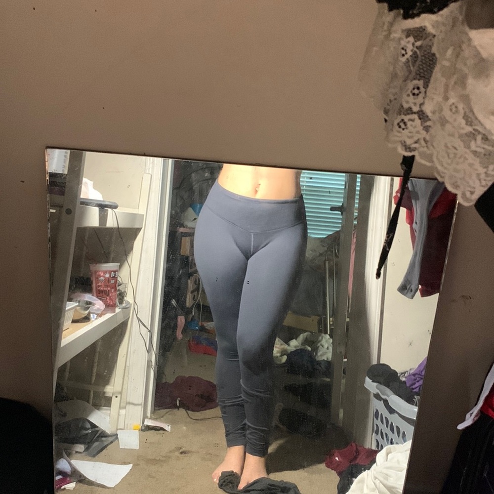 gray-blue leggings